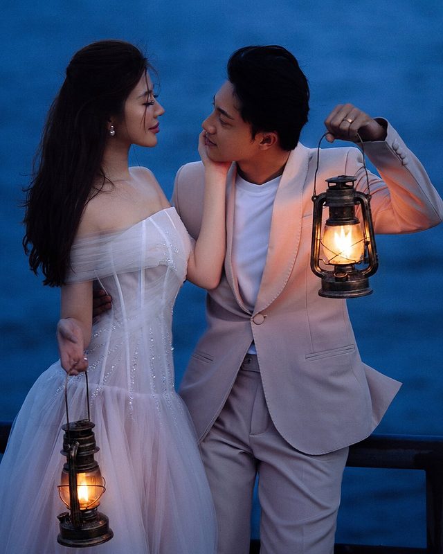 Ảnh cưới Bến Ninh Kiều lúc blue hour — Phạm Đức Studio